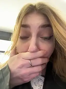 Snapshot of Sunny___Bunny chatting on 01/06/26, 12:20 Sunny Bunny online show from 01/06/26, 12:20