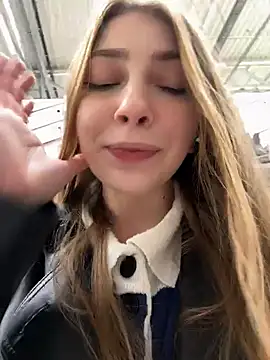 Snapshot of Sunny___Bunny chatting on 01/09/26, 12:08 Sunny Bunny online show from 01/09/26, 12:08