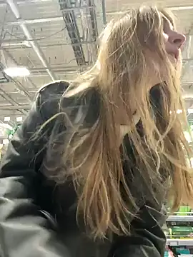 Snapshot of Sunny___Bunny chatting on 01/13/26, 12:10 Sunny Bunny online show from 01/13/26, 12:10