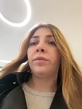 Snapshot of Sunny___Bunny chatting on 01/17/26, 11:48 Sunny Bunny online show from 01/17/26, 11:48