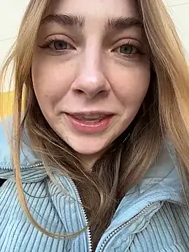 Snapshot of Sunny___Bunny chatting on 02/01/26, 12:15 Sunny Bunny online show from 02/01/26, 12:15