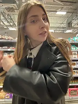 Snapshot of Sunny___Bunny chatting on 02/03/26, 12:10 Sunny Bunny online show from 02/03/26, 12:10