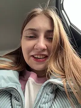 Snapshot of Sunny___Bunny chatting on 02/20/26, 01:11 Sunny Bunny online show from 02/20/26, 01:11