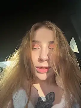 Snapshot of Sunny___Bunny chatting on 03/13/26, 01:07 Sunny Bunny online show from 03/13/26, 01:07