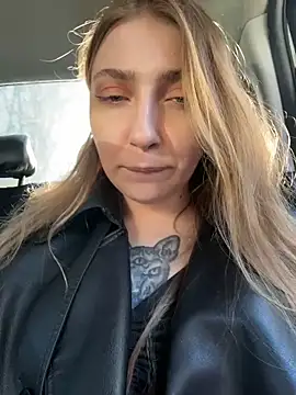 Snapshot of Sunny___Bunny chatting on 03/15/26, 01:06 Sunny Bunny online show from 03/15/26, 01:06