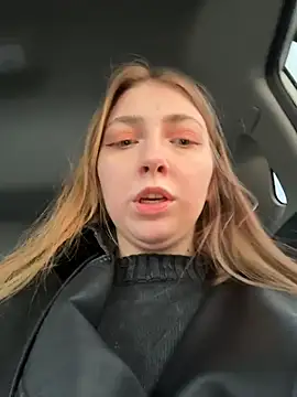 Snapshot of Sunny___Bunny chatting on 03/23/26, 03:05 Sunny Bunny online show from 03/23/26, 03:05