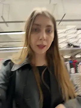 Snapshot of Sunny___Bunny chatting on 04/23/26, 12:29 Sunny Bunny online show from 04/23/26, 12:29