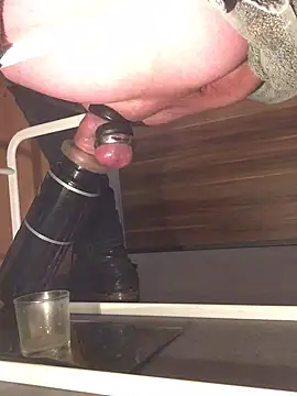 Snapshot of Inseminator69 chatting on 12/12/24, 03:05 Inseminator69 online show from 12/12/24, 03:05