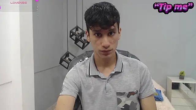 Snapshot of alan_ws chatting on 12/14/24, 12:12 alan ws online show from 12/14/24, 12:12