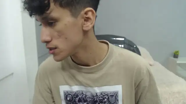 Snapshot of alan_ws chatting on 12/29/24, 12:23 alan ws online show from 12/29/24, 12:23