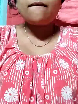 Snapshot of Priya_2222 chatting on 12/08/24, 11:03 Priya 2222 online show from 12/08/24, 11:03