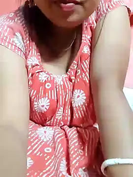 Snapshot of Priya_2222 chatting on 12/15/24, 12:38 Priya 2222 online show from 12/15/24, 12:38