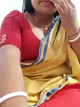 Snapshot of Priya_2222 chatting on 01/10/25, 04:20 Priya 2222 online show from 01/10/25, 04:20