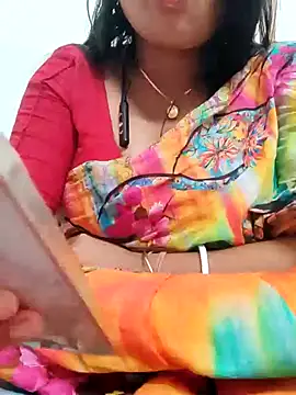 Snapshot of Priya_2222 chatting on 01/12/25, 05:44 Priya 2222 online show from 01/12/25, 05:44