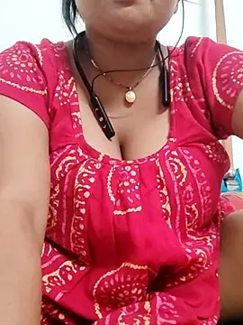 Snapshot of Priya_2222 chatting on 03/01/25, 09:04 Priya 2222 online show from 03/01/25, 09:04