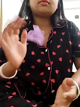 Snapshot of Priya_2222 chatting on 03/06/25, 05:11 Priya 2222 online show from 03/06/25, 05:11