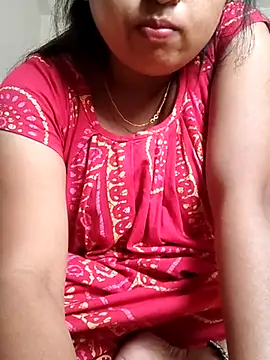 Snapshot of Priya_2222 chatting on 03/07/25, 06:35 Priya 2222 online show from 03/07/25, 06:35