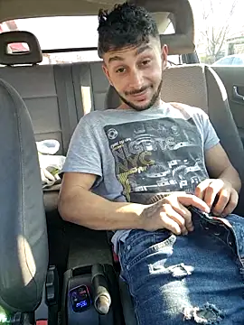 Snapshot of Iulianmarius12 chatting on 03/03/26, 12:55 Iulianmarius12 online show from 03/03/26, 12:55