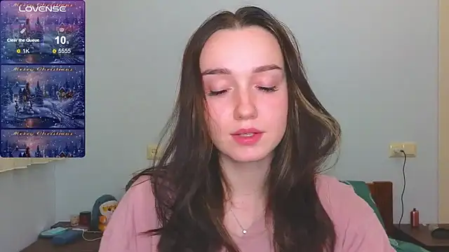 Snapshot of Wild_Sophie_ chatting on 01/24/25, 08:00 Wild Sophie online show from 01/24/25, 08:00