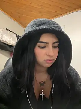 Snapshot of Hilary_pinkk chatting on 10/28/25, 01:31 Hilary pinkk online show from 10/28/25, 01:31