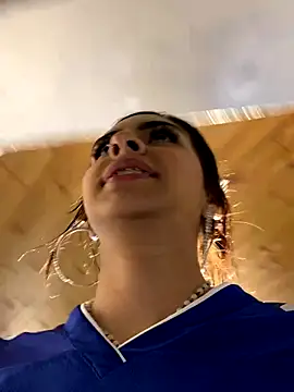 Snapshot of Hilary_pinkk chatting on 11/19/25, 01:16 Hilary pinkk online show from 11/19/25, 01:16