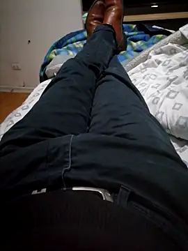 Snapshot of Lighto1 chatting on 10/24/25, 02:52 Lighto1 online show from 10/24/25, 02:52