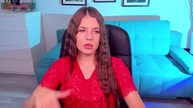 BellaSweetHeart online show from 10/24/25, 11:50