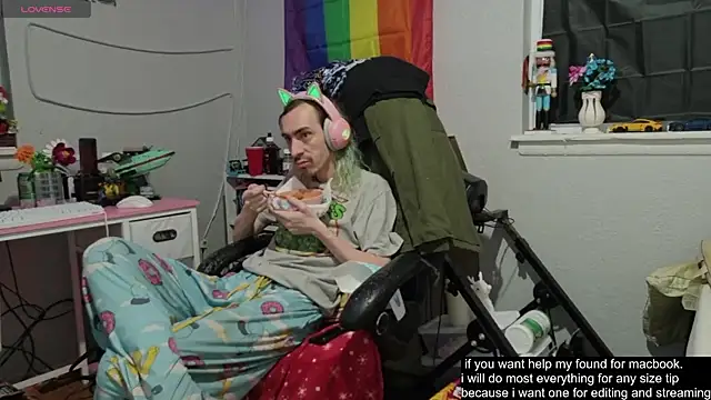 tallnerdyguy online show from 10/17/25, 11:51