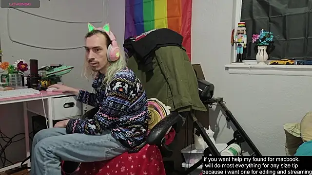 tallnerdyguy online show from 10/21/25, 01:06