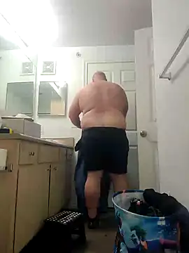 Strong Bear89 online show from 01/10/25, 09:23