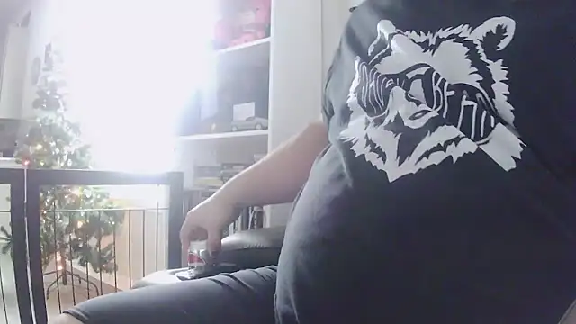 Strong Bear89 online show from 12/17/25, 06:58