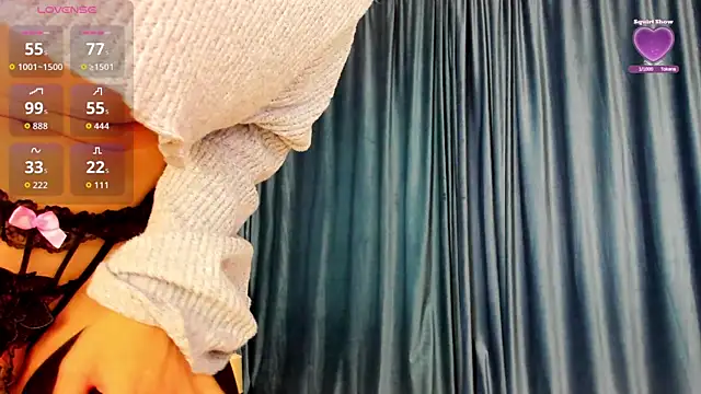 LaurynCopper online show from 10/10/25, 06:12