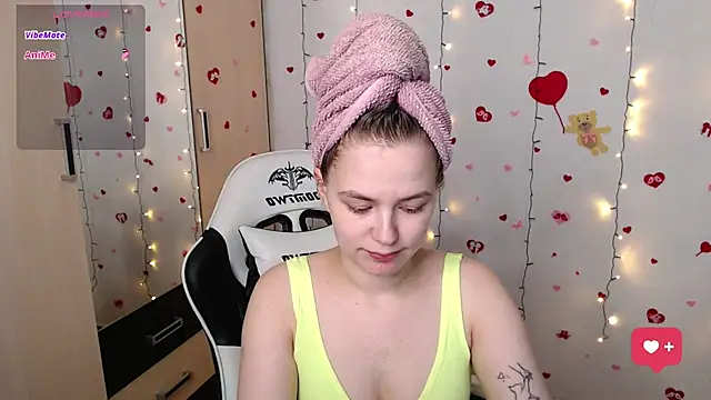 Fox Lisa online show from 02/08/25, 02:16