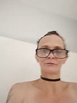 ivylee31 online show from 01/31/25, 02:37