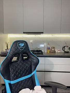 Snapshot of CurlyLara chatting on 03/06/26, 02:19 CurlyLara online show from 03/06/26, 02:19