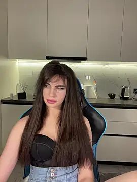 Snapshot of CurlyLara chatting on 03/24/26, 09:09 CurlyLara online show from 03/24/26, 09:09