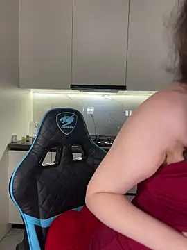 Snapshot of CurlyLara chatting on 03/28/26, 02:33 CurlyLara online show from 03/28/26, 02:33