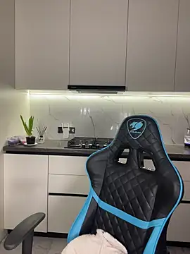 Snapshot of CurlyLara chatting on 04/07/26, 06:19 CurlyLara online show from 04/07/26, 06:19