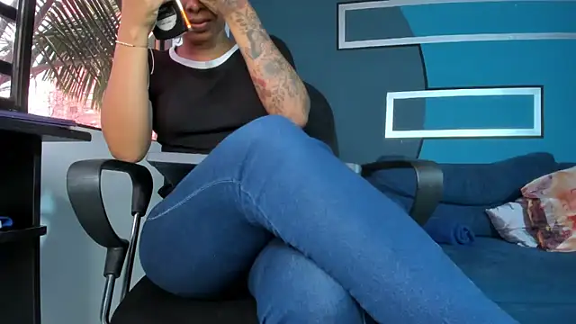 Brunettesexy0 online show from 03/01/25, 06:43