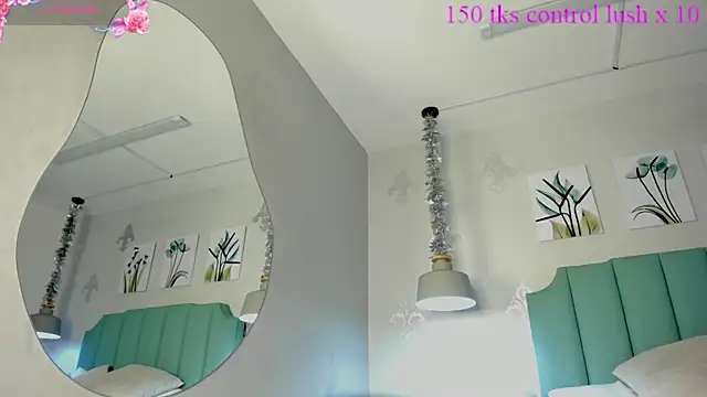 Snapshot of Khenta_Michells chatting on 02/04/25, 12:55 Khenta Michells online show from 02/04/25, 12:55