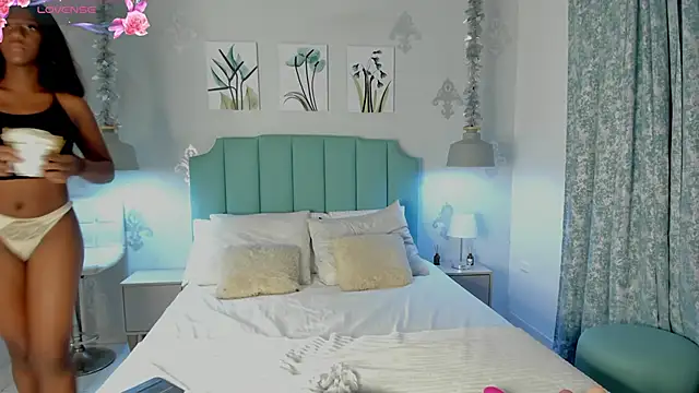 Snapshot of Khenta_Michells chatting on 02/10/25, 10:53 Khenta Michells online show from 02/10/25, 10:53