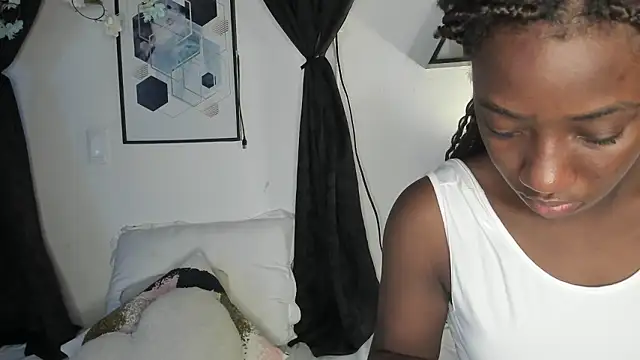 Khenta Michells online show from 03/26/26, 10:32