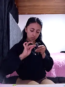 Snapshot of Gisell_s chatting on 01/07/25, 03:24 Gisell s online show from 01/07/25, 03:24