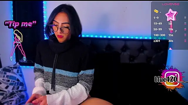 Snapshot of Skyler__blue4 chatting on 12/06/24, 11:03 Skyler  blue4 online show from 12/06/24, 11:03