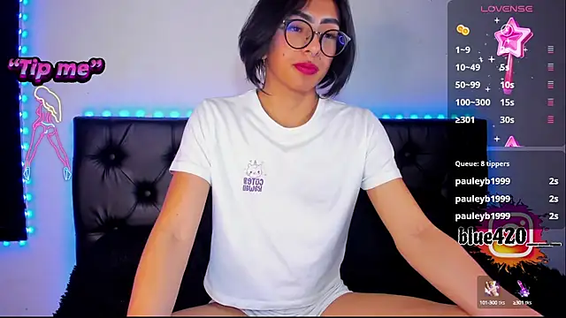 Snapshot of Skyler__blue4 chatting on 12/14/24, 11:34 Skyler  blue4 online show from 12/14/24, 11:34