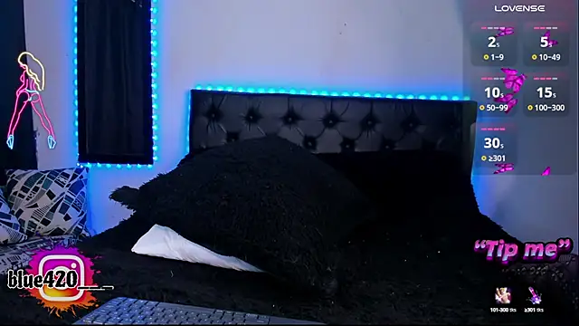 Snapshot of Skyler__blue4 chatting on 01/07/25, 01:28 Skyler  blue4 online show from 01/07/25, 01:28