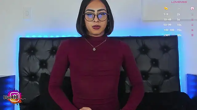 Snapshot of Skyler__blue4 chatting on 01/26/25, 09:40 Skyler  blue4 online show from 01/26/25, 09:40