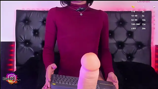 Snapshot of Skyler__blue4 chatting on 01/31/25, 07:40 Skyler  blue4 online show from 01/31/25, 07:40