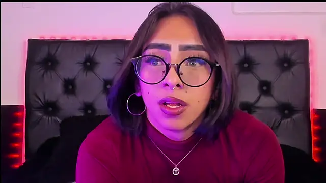 Snapshot of Skyler__blue4 chatting on 02/01/25, 01:23 Skyler  blue4 online show from 02/01/25, 01:23