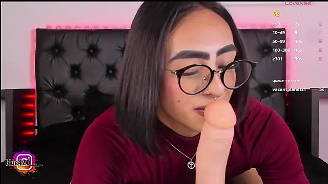 Snapshot of Skyler__blue4 chatting on 02/04/25, 09:49 Skyler  blue4 online show from 02/04/25, 09:49